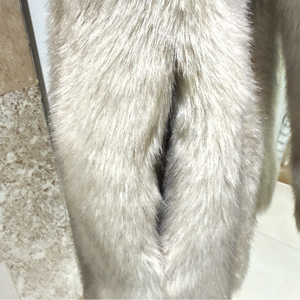 Women's Cream Teddy Jacket - Picture 9 of 14